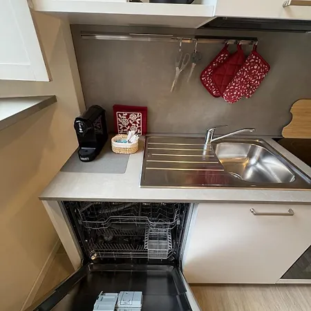 Arte, Business E Relax Nel Cuore Di アパート