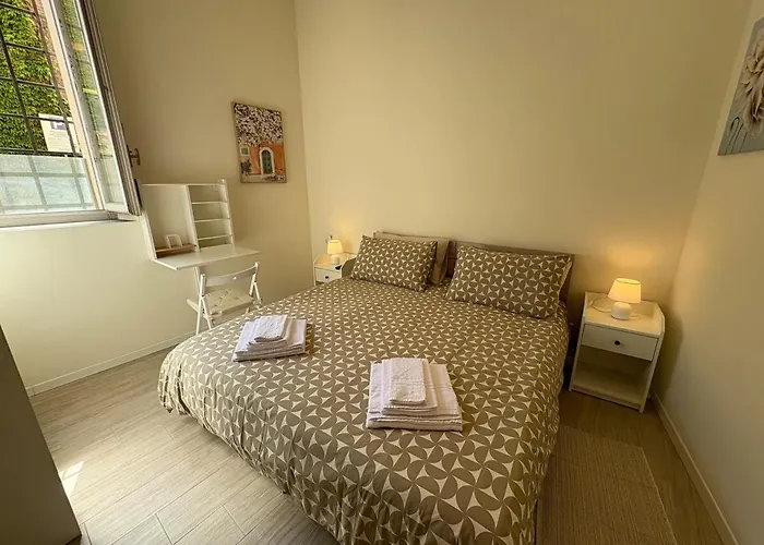 Arte, Business E Relax Nel Cuore Di 피아첸차